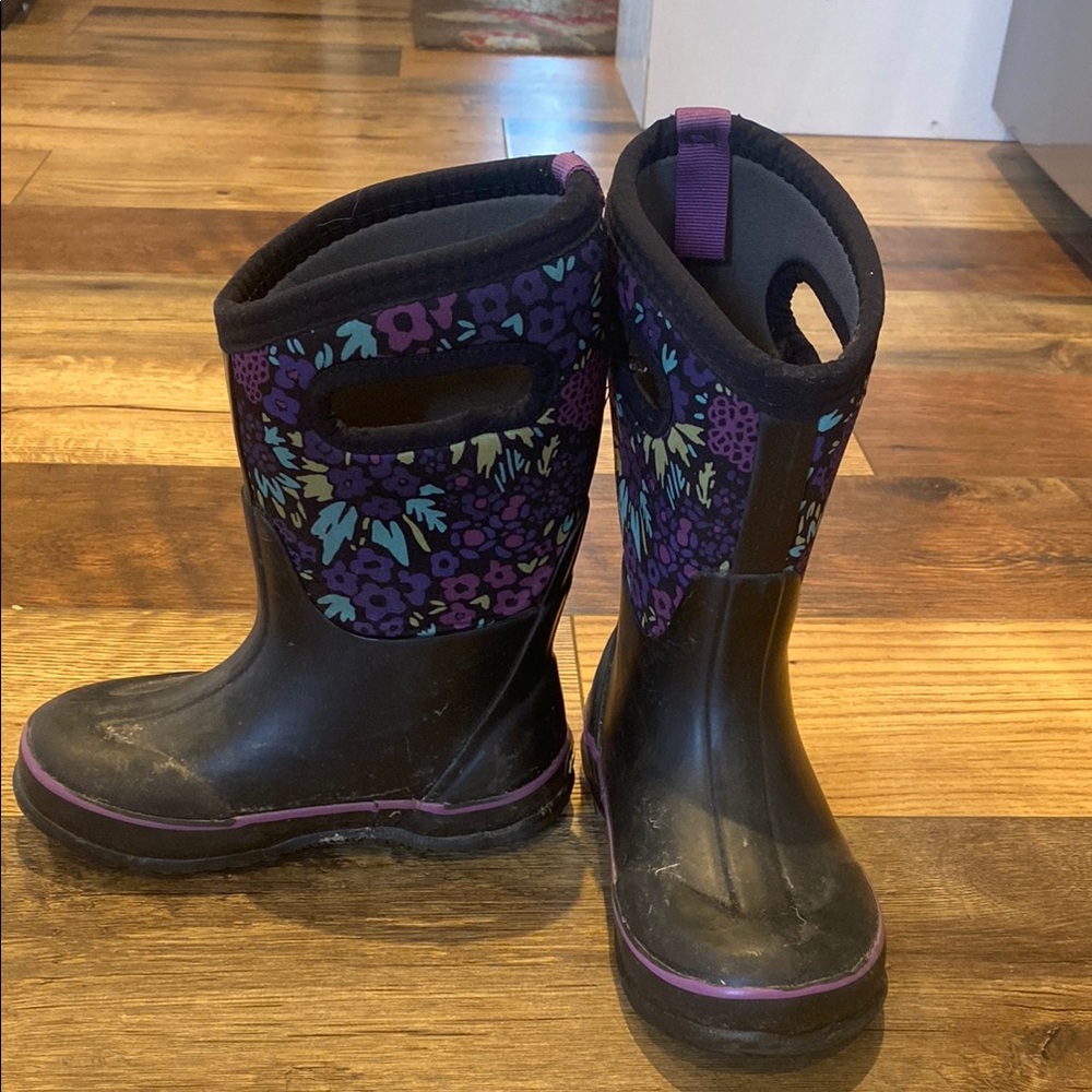 BOGS Kids Floral Rain Boots - Black and Purple Size 12 little kids